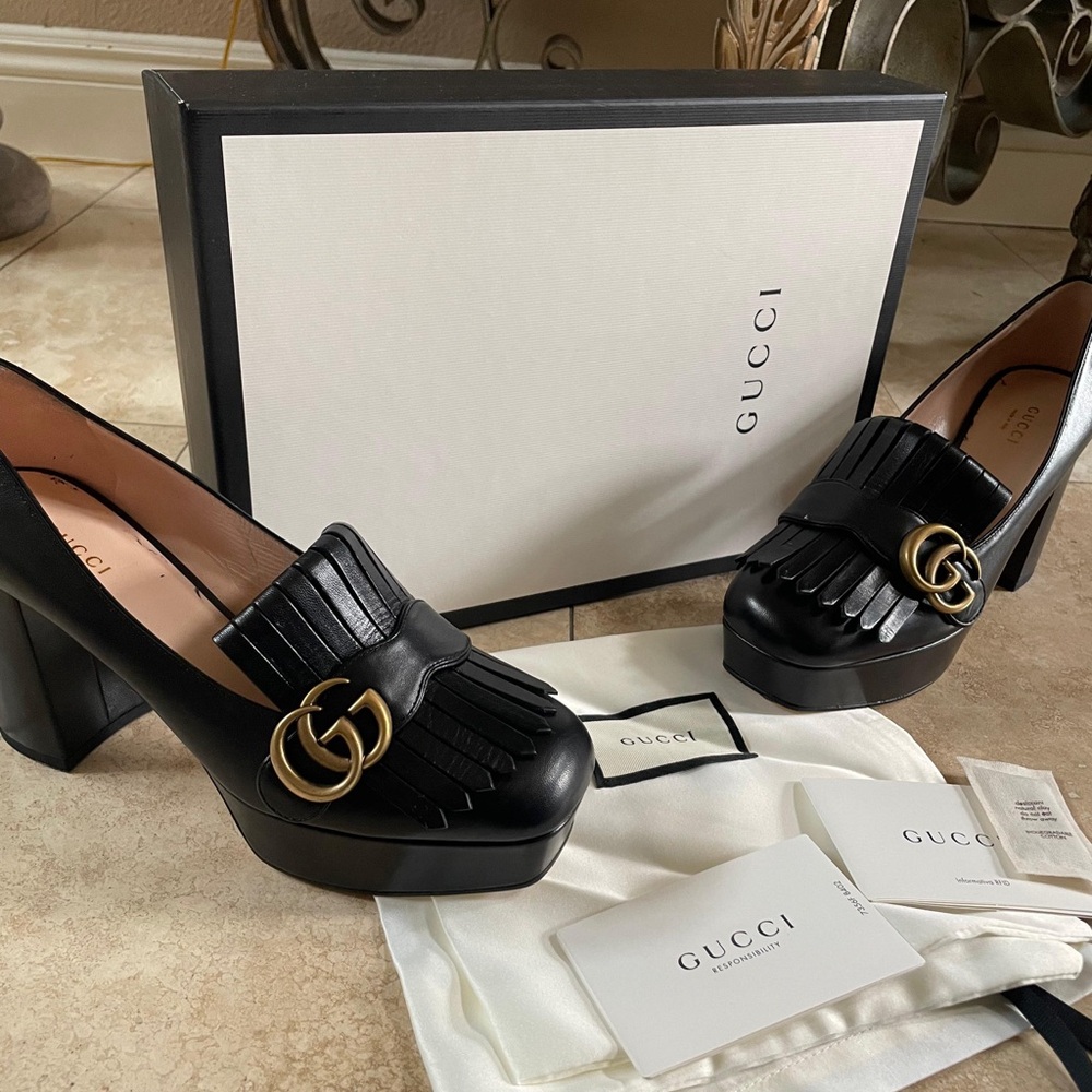 Gucci Black Leather Fringe Platform Pumps with Gold Double G